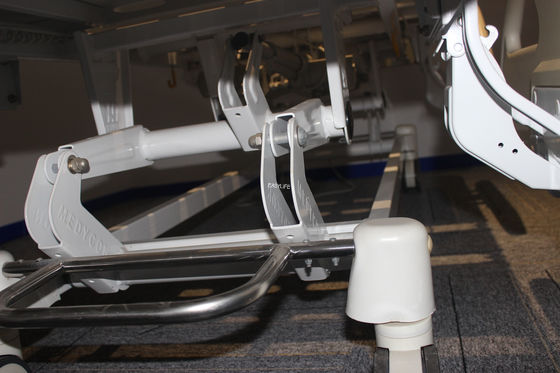 Больничная койка холоднокатаной стали 85in электрическая для домашней пользы W105 белой с туалетом